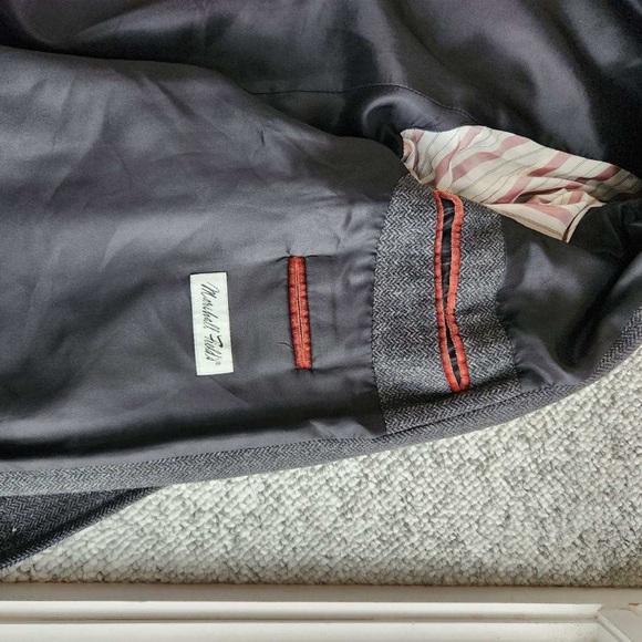 Hugo Boss herringbone topcoat. 42R - Picture 5 of 7